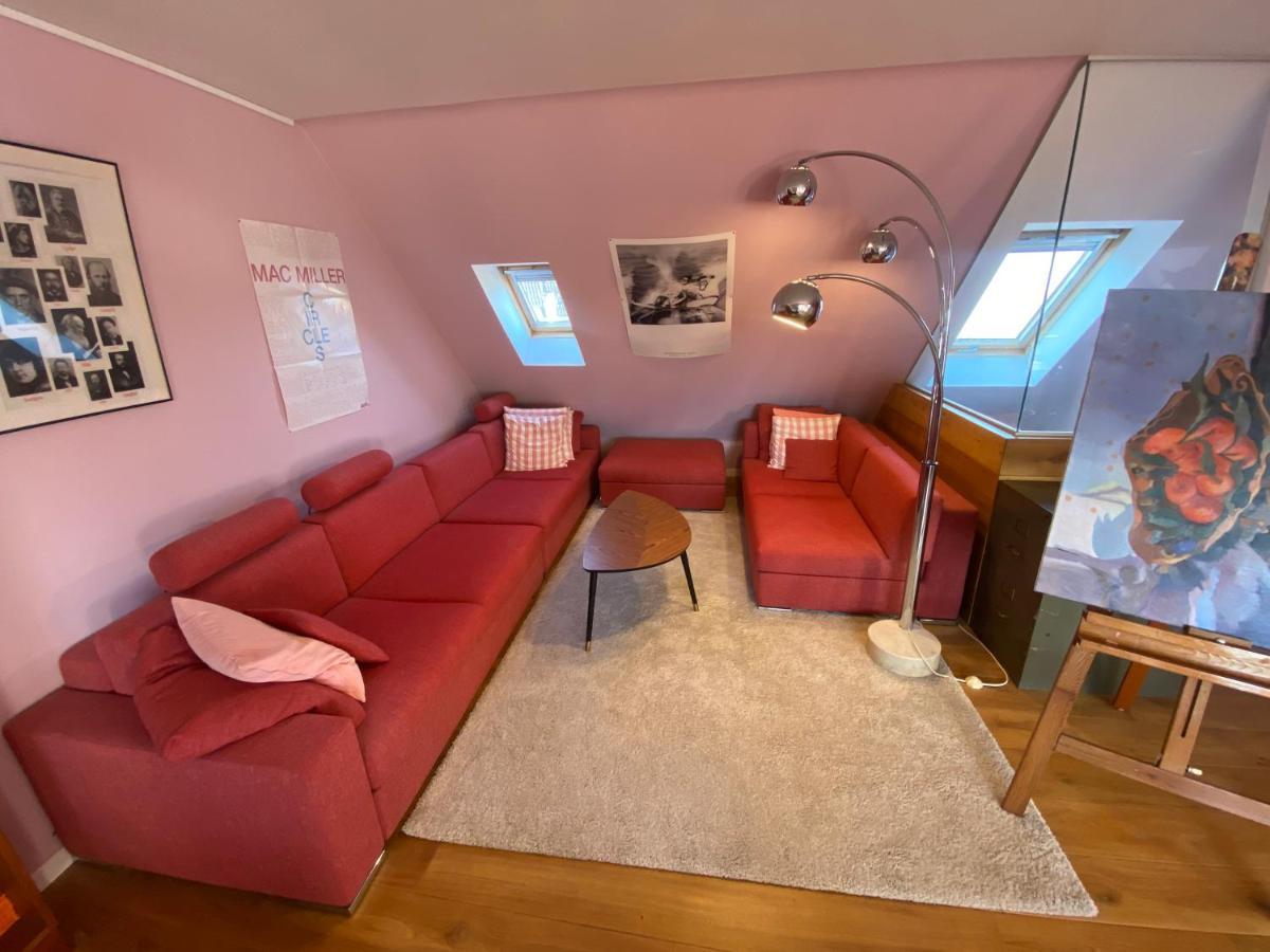 Artist's Loft 3*